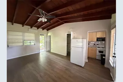 1580 NE 145th St #1582, Miami, FL 33161 - Photo 3