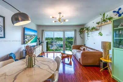 2740 SW 28th Ter #705, Miami, FL 33133 - Photo 3