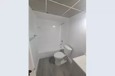 8180 Geneva Ct #419, Doral, FL 33166 - Photo 25