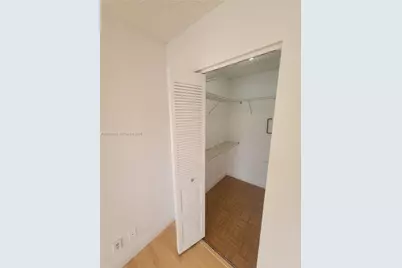 8180 Geneva Ct #419, Doral, FL 33166 - Photo 15