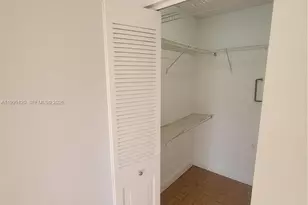 8180 Geneva Ct, Doral, FL 33166 - Photo 15