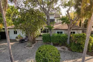 1895 NE 118th Rd, North Miami, FL 33181 - Photo 3