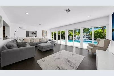 1895 NE 118th Rd, North Miami, FL 33181 - Photo 7