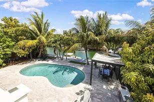 1895 NE 118th Rd, North Miami, FL 33181 - Photo 15