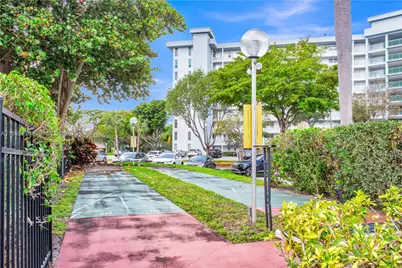 3010 N Course Dr #104, Pompano Beach, FL 33069 - Photo 41