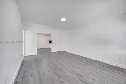 1340 NW 102nd St, Miami, FL 33147 - Photo 13