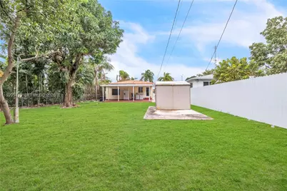 51 SW 59th Ave, Miami, FL 33144 - Photo 19