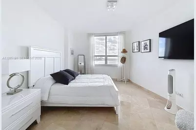 808 Brickell Key Dr #2002, Miami, FL 33131 - Photo 25