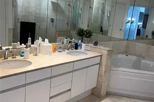 808 Brickell Key Dr, Miami, FL 33131 - Photo 13