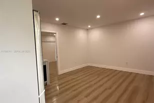 345 Michigan Ave, Miami Beach, FL 33139 - Photo 17