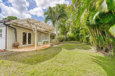 661 NW 66th Ave, Plantation, FL 33317 - Photo 3