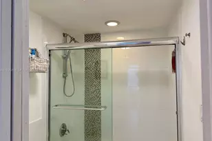 100 Bayview Dr, Sunny Isles Beach, FL 33160 - Photo 29