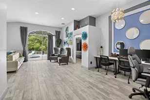 284 SW 180th Ave, Pembroke Pines, FL 33029 - Photo 5