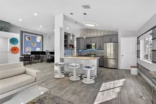 284 SW 180th Ave, Pembroke Pines, FL 33029 - Photo 13