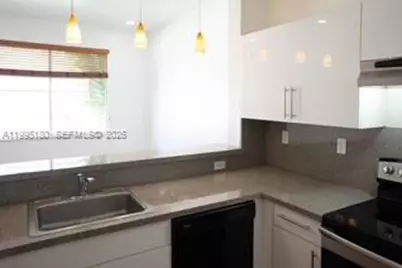 7070 NW 177th St #206-10, Hialeah, FL 33015 - Photo 9