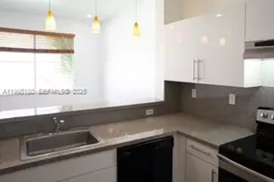 7070 NW 177th St, Hialeah, FL 33015 - Photo 9