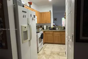 16029 Emerald Cove Rd, Weston, FL 33331 - Photo 11