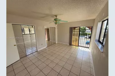 4191 W 18 Ave #4191, Hialeah, FL 33012 - Photo 11