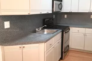 820 Euclid Ave, Miami Beach, FL 33139 - Photo 9