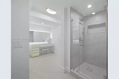 4779 Collins Ave #3206, Miami Beach, FL 33140 - Photo 17