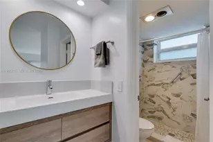 455 Paradise Isle Blvd, Hallandale Beach, FL 33009 - Photo 5