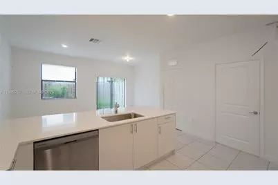 11870 SW 246th Ln, Homestead, FL 33032 - Photo 7