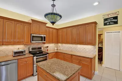 6462 SW 93rd Pl, Miami, FL 33173 - Photo 17