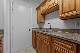 7220 SW 94th Pl, Miami, FL 33173 - Photo 9
