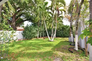 2430 SW 16th St, Miami, FL 33145 - Photo 15