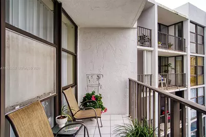 800 Parkview Dr #901, Hallandale Beach, FL 33009 - Photo 29