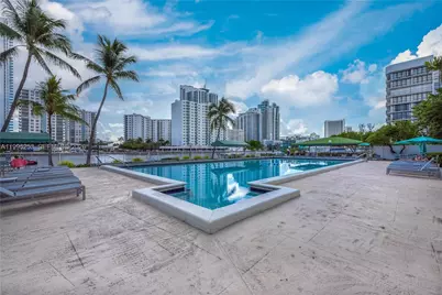 800 Parkview Dr #901, Hallandale Beach, FL 33009 - Photo 43