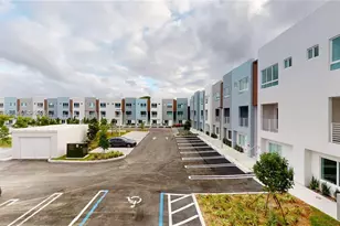 2555 NE 193rd St, Miami, FL 33180 - Photo 21