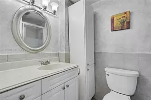 4200 Hillcrest Dr, Hollywood, FL 33021 - Photo 29