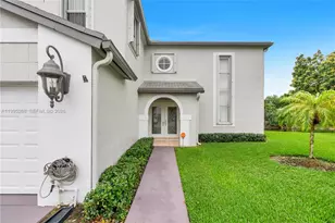 9800 Glacier Dr, Miramar, FL 33025 - Photo 3