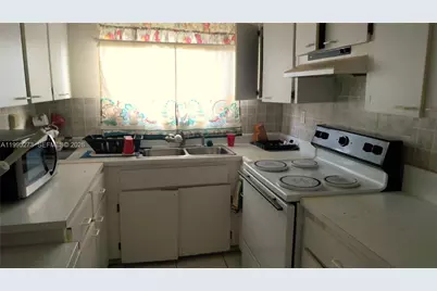 1671 NW 154th St, Miami Gardens, FL 33054 - Photo 11