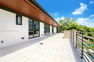 7210 S Prestwick Pl, Miami Lakes, FL 33014 - Photo 31