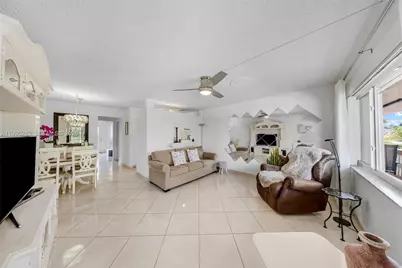 1015 SW 11th Ave #15K, Hallandale Beach, FL 33009 - Photo 1