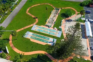 1015 SW 11th Ave, Hallandale Beach, FL 33009 - Photo 23