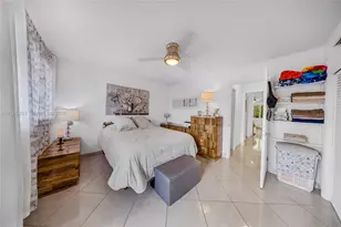 1015 SW 11th Ave, Hallandale Beach, FL 33009 - Photo 15