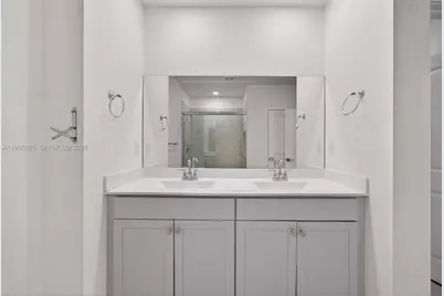 619 NE 5th St, Florida City, FL 33034 - Photo 35