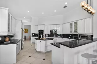 1396 Victoria Isle Dr, Weston, FL 33327 - Photo 49