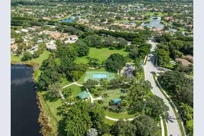 1396 Victoria Isle Dr, Weston, FL 33327 - Photo 67