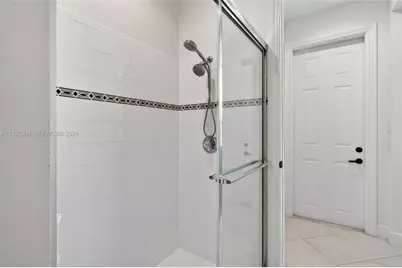 1396 Victoria Isle Dr, Weston, FL 33327 - Photo 57