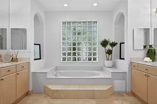 1396 Victoria Isle Dr, Weston, FL 33327 - Photo 47