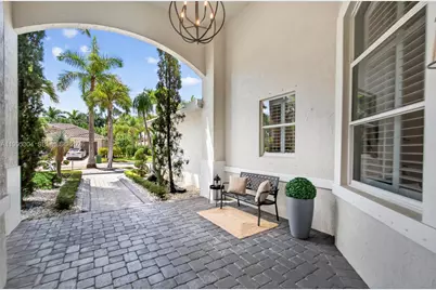 1396 Victoria Isle Dr, Weston, FL 33327 - Photo 23