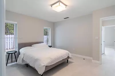 1055 Stillwater Dr, Miami Beach, FL 33141 - Photo 21