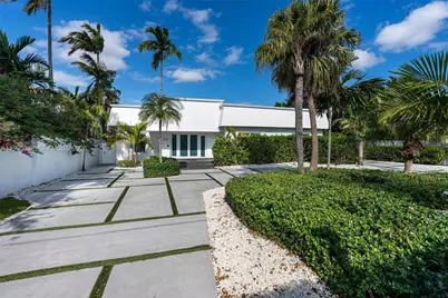 1055 Stillwater Dr, Miami Beach, FL 33141 - Photo 31