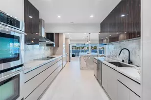 1055 Stillwater Dr, Miami Beach, FL 33141 - Photo 11