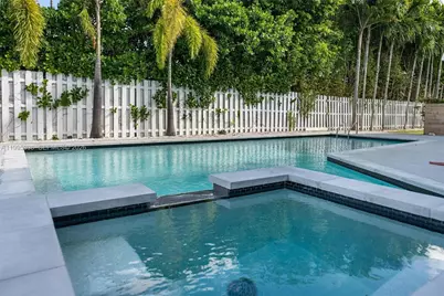 1055 Stillwater Dr, Miami Beach, FL 33141 - Photo 35