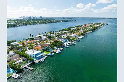 1055 Stillwater Dr, Miami Beach, FL 33141 - Photo 39
